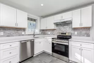 6 Maple Ave, Swampscott, MA 01907 - Photo 10