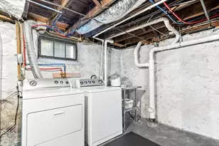 10 Hesseltine Ave, Melrose, MA 02176 - Photo 30