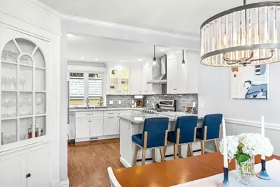 10 Hesseltine Avenue, Melrose, MA 02176 - Photo 12