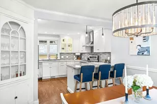 10 Hesseltine Ave, Melrose, MA 02176 - Photo 12