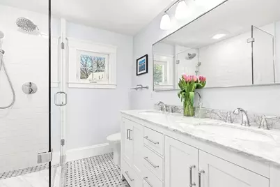 10 Hesseltine Avenue, Melrose, MA 02176 - Photo 24