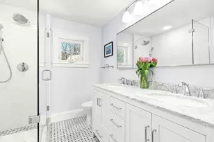 10 Hesseltine Ave, Melrose, MA 02176 - Photo 24