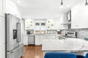 10 Hesseltine Ave, Melrose, MA 02176 - Photo 14