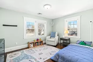 10 Hesseltine Ave, Melrose, MA 02176 - Photo 28