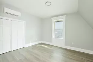 1049 Pleasant St, New Bedford, MA 02740 - Photo 6