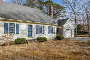 20 Bray Farm Rd S, Yarmouth, MA 02675 - Photo 2