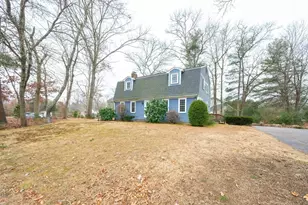 96 Thacher St, Attleboro, MA 02703 - Photo 2