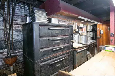 145 Dutton St, Lowell, MA 01852 - Photo 28