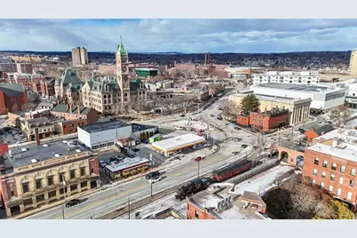 145 Dutton St, Lowell, MA 01852 - Photo 40