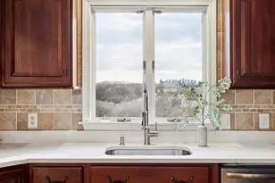 27 Temple St, Melrose, MA 02176 - Photo 4