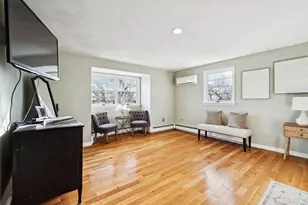 27 Temple St, Melrose, MA 02176 - Photo 16
