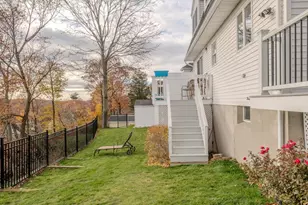 27 Temple St, Melrose, MA 02176 - Photo 34