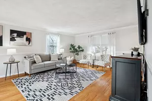 27 Temple St, Melrose, MA 02176 - Photo 14