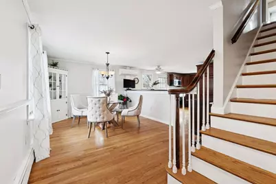 27 Temple St, Melrose, MA 02176 - Photo 2