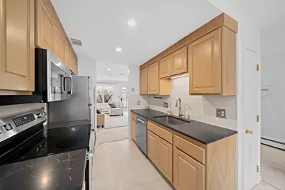 84 Walpole St #3L, Canton, MA 02021 - Photo 4