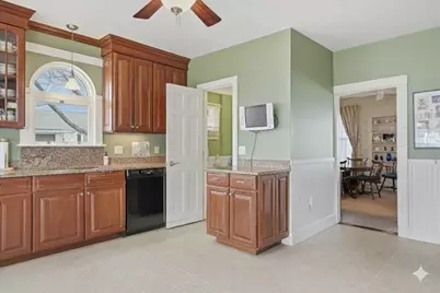 4 Beach Ave, Salem, MA 01970 - Photo 14