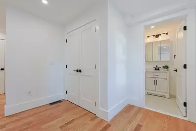 3 Arlington St, Amesbury, MA 01913 - Photo 12