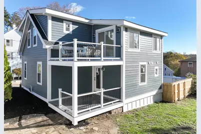 3 Arlington St, Amesbury, MA 01913 - Photo 16