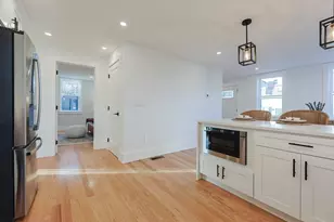 3 Arlington St, Amesbury, MA 01913 - Photo 8