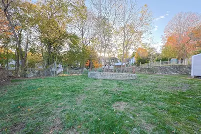 3 Arlington St, Amesbury, MA 01913 - Photo 4