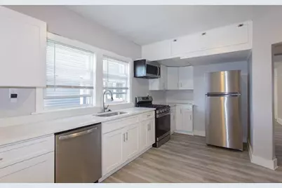 287 Medford St #1, Somerville, MA 02143 - Photo 4