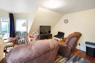 393 Pleasant St, New Bedford, MA 02740 - Photo 18