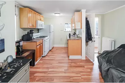 393 Pleasant St, New Bedford, MA 02740 - Photo 24