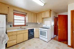 61 Fawndale Rd, Boston, MA 02131 - Photo 10