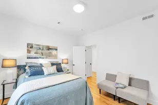 142A Birch St, Boston, MA 02131 - Photo 16