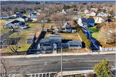 2106 Meridian St, Fall River, MA 02720 - Photo 4