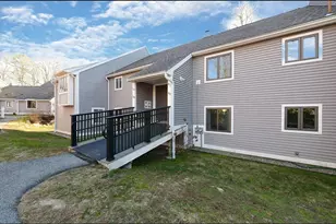 40 Woodrise Rd, Falmouth, MA 02540 - Photo 2