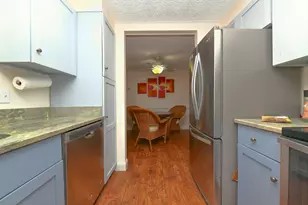 40 Woodrise Rd, Falmouth, MA 02540 - Photo 8