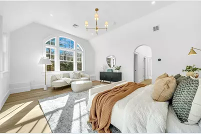 222 Grove St, Wellesley, MA 02482 - Photo 20