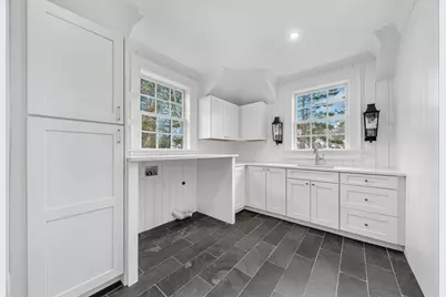 222 Grove St, Wellesley, MA 02482 - Photo 32