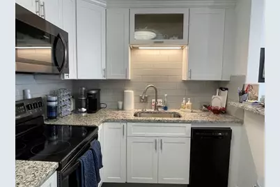 32 Whitman Rd #1-2, Waltham, MA 02453 - Photo 4