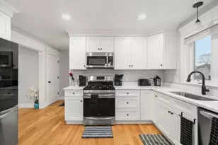 8 Patrick St, Attleboro, MA 02703 - Photo 4