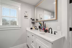 8 Patrick St, Attleboro, MA 02703 - Photo 18