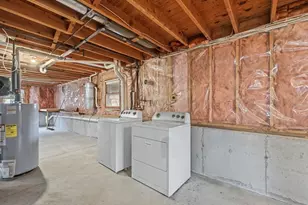 25 Greenhalge St, Tewksbury, MA 01876 - Photo 20