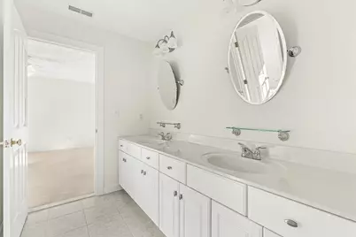 109 Meadow Creek Dr, Dracut, MA 01826 - Photo 28