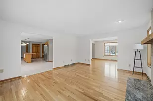 37 Wyndermere Pl, Ludlow, MA 01056 - Photo 14