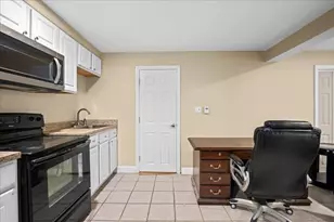 34 Scandinavia Ave, Worcester, MA 01603 - Photo 24