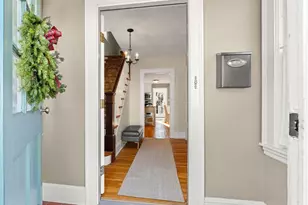 24 Gladstone St, Wakefield, MA 01880 - Photo 4