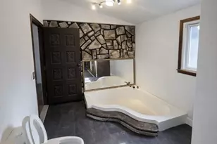 143 Royal St, Chicopee, MA 01020 - Photo 12