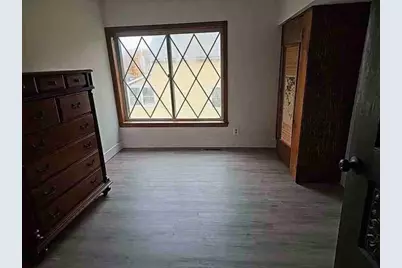 143 Royal St, Chicopee, MA 01020 - Photo 8