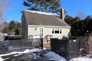 29 Wenonah Rd, Wareham, MA 02532 - Photo 2