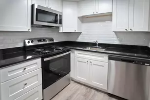 22 Presidential Dr, Quincy, MA 02169 - Photo 8