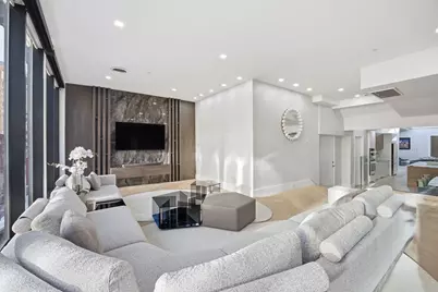 125 Broad St #PH, Boston, MA 02110 - Photo 4