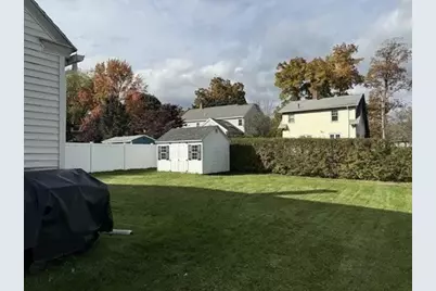 4 Benjamin Rd, Worcester, MA 01602 - Photo 2