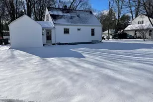 29 Valentine St, Agawam, MA 01001 - Photo 6