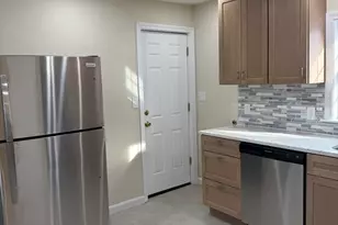 3 Heath St, Everett, MA 02149 - Photo 2